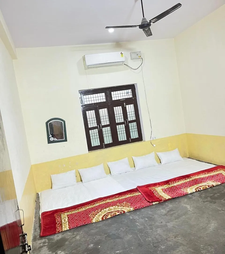 ורנאסי Hotel Jivbodh And Banquets 2*,  הודו